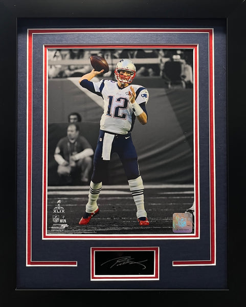 NFL - Tom Brady New England Patriots Engraved Signature Frame