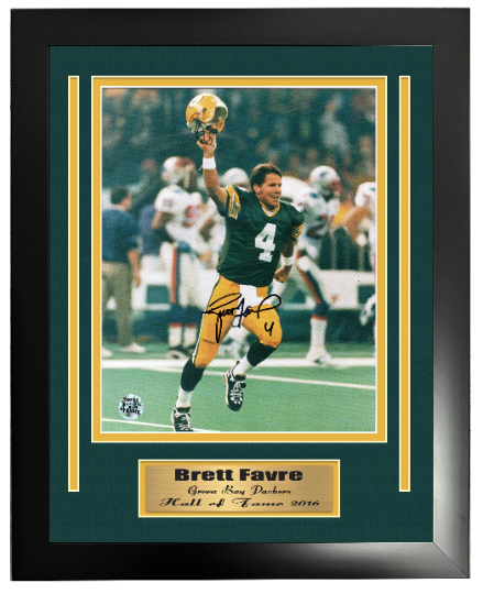 NFL Packers Brett Favre Autographed 8x10 Professionally Matted and Framed. Comes With FAVRE COA