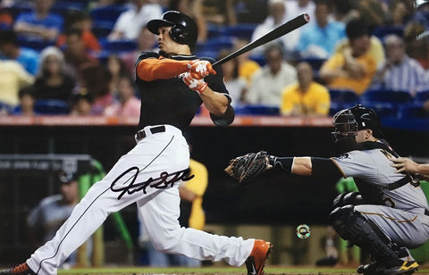 Marlins- Giancarlo Stanton Autogrpahed 8x10 Photo Authenticated.
