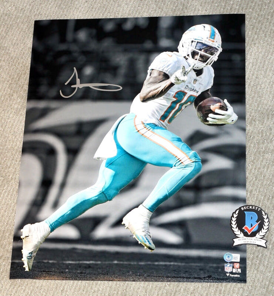 NFL DOlPHINS Tyreek Hill Miami Autographed 16" x 20" Peace Sign Photograph